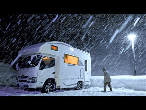 【豪雪車中泊】大寒波！きりたんぽ鍋で温まる秋田の雪夜｜7泊8日東北3県旅｜キャンピングカー車中泊｜DJI Power 1 kW車内超急速充電器