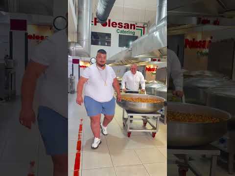 Yasin Cengiz Sizce Günde Kaç Porsiyon Yemek Yiyor ?