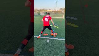 How Satisfying Is This Football Trickshot? 🤩