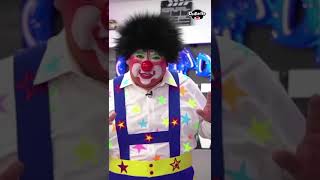 Chuponcito viajando en el metro 😂🤡