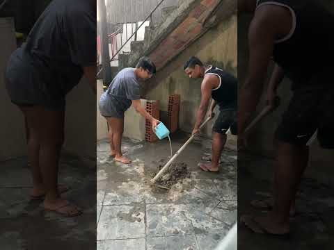 Continuando a construção da casinha de tijolo do meu cachorro