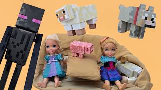 Minecraft characters ! Elsa & Anna toddlers - fun adventure
