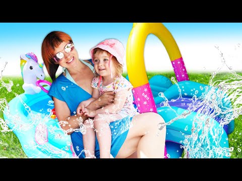 ¡Nadando en la piscina de unicornio con Bianca! Juguetes infantiles y juegos para niños.