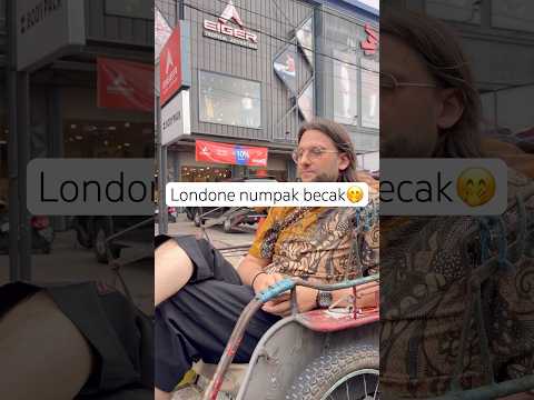 Ke kediri nggak afdhol kalo nggak naik becak🤣
