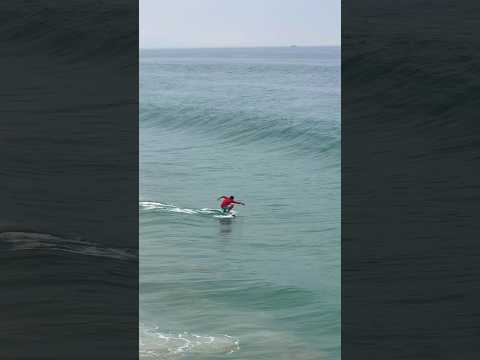 Pro Skimboarder Defies Laws Of Physics! Yahir Valencia #skimboarding #oddlysatisfying #weird #waves