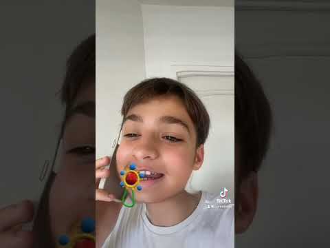 Mon petit frère est un charo ! 😅