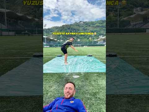 Yüzüstü kaymayı unutunca 😂 #football @kadimfutbol