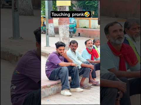 uncle sharma gye🤣 #shorts #poppervishal #prank #smile #funny #reaction