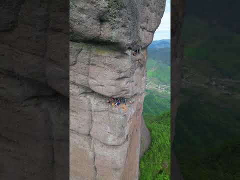 Climbers in Quanzhou City, Fujian Province #travel #discoverchina #nature