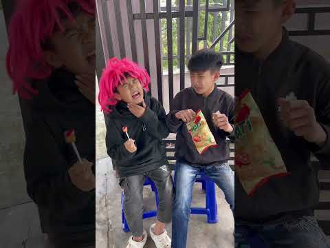 Cậu bé ăn vạ và người anh đáng thương #shorts
