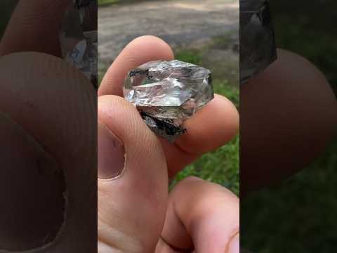Beginilah Perburuan Berlian Herkimer #berlin #batumulia #batuakik