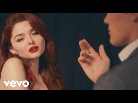 Gabi Sklar - Good Kisser (Official Music Video)
