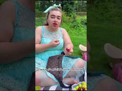 هر بار دارم تو زندگیم با یه چی حال می کنم 😂😂