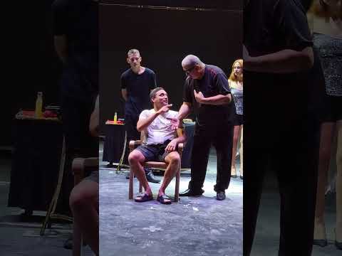 Фокусник объегорил чувака! ;) #shorts
