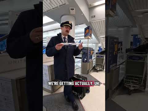 I gave a United pilot a paper airplane A321NEO! Little did I know he had a present for me as well😃