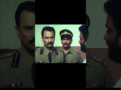 लगता है तुझे आज तक कोई ऐसा पुलिस वाला नहीं मिला है जो अपनी जात की पहचान करा सके#bollywood#shortsfeed
