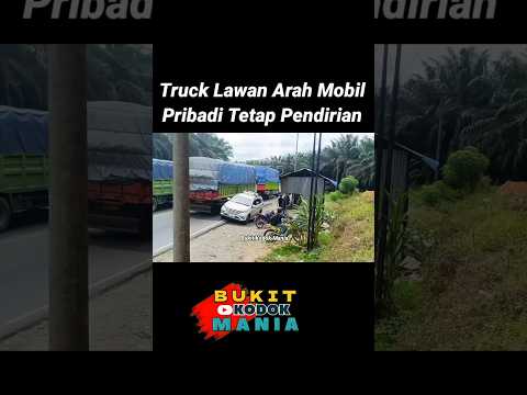 Truck Lawan Arah Mobil Pribadi Tetap Pendirian