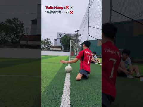 Thử Thách Sút Cột Dọc | Phạm Tuấn Hưng - Football