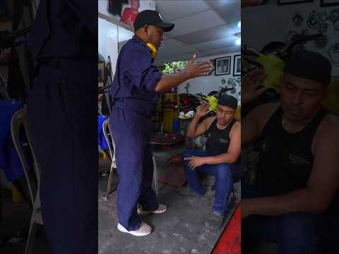 mi padrino esta firme en el taller