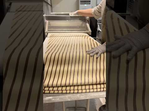 신기한 방식으로 만드는 디저트 / How to make special pain au chocolate in korean bakery