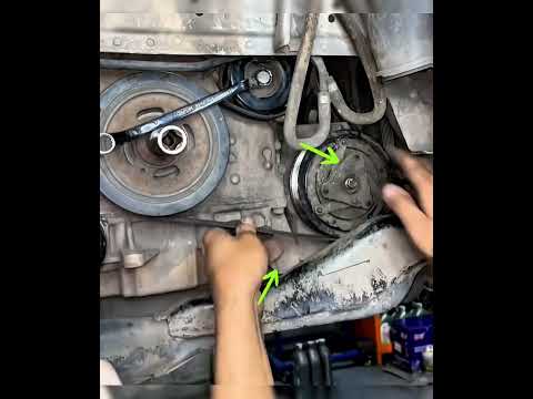 One way to do it #automotive #shorts #mechaniclife #tipsandtricks #mechnichack #dieselmechanic