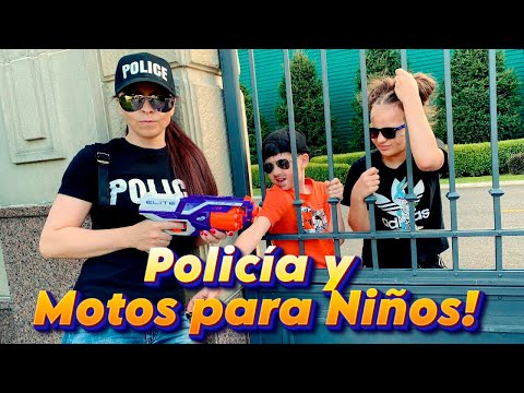 Den en Moto para Niños Juega con la Policía! | Aventuras en Moto para niños!