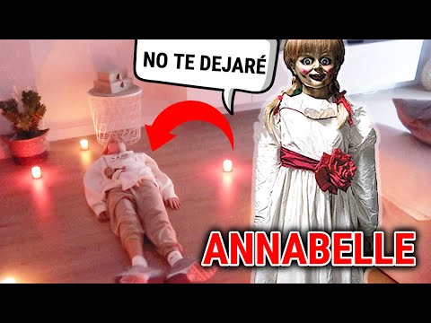 INVOCAMOS EL ESPÍRITU DE ANNABELLE ESTÁ POSEÍDA DANIELA TIENE MIEDO 😱 ANNABELLE SE ESCAPA