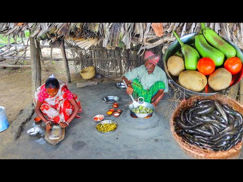 santali tribe old couple FISHING and COOKING brinjal small fish curry for their lunch