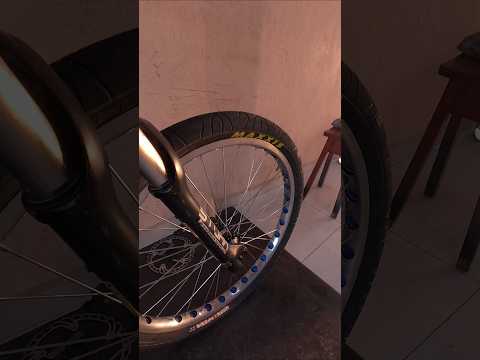 Pneu Maxxis Hookworm Na Hupi Naja 2025