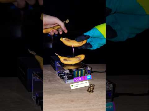 🍌 Mix: bananas + tesla coil #experiment #physics #fruit