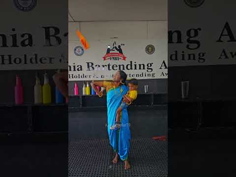 🔥🔥😱🙏#bartending #viralshort #subscribe #saree #traditional #bartender #flairmania #explore #fmba