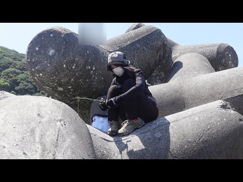 穴釣りで食料調達！終了間際に手繰りよせたエモノ！