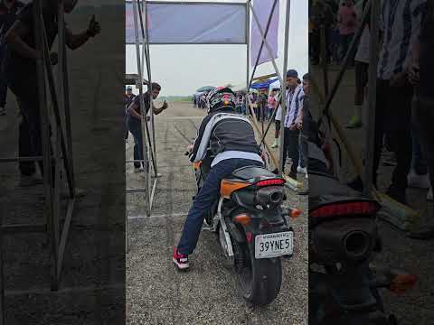 Honda Cbr600rr arrancones #arrancones #Cbr600rr #shortsviral #alcorte #cuartodemilla #motosdeportiva