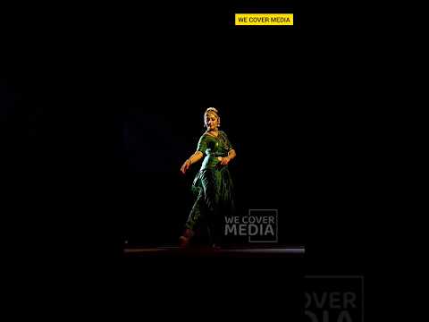 പെട്ടെന്ന് പാട്ട് മാറി പോയപ്പോൾ നവ്യ നായർ ചെയ്തത് കണ്ടോ 😳♥️ #navyanair #navyanairdance #dance