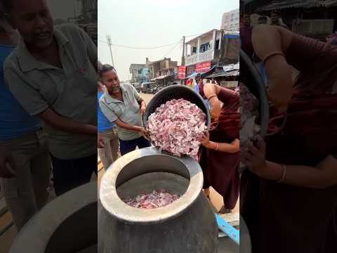 One Bite of This Yakhni Pulao… and You’ll Forget Every Other Taste! #foodieshorts #shortsvideo