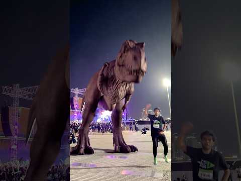APT with a T-Rex  🦖🕺🏻 #dinosaur