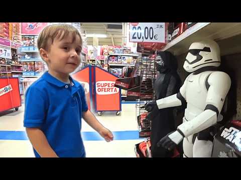 BRINCANDO NA LOJA DE BRINQUEDOS TOYS R US - Hot Wheels, Lego, Nerf, Star Wars e Patrulha Canina