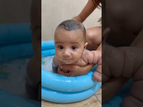 Arrumando Allan para ir para praia ￼ #humor #youtube #drama #comedia #viralvideos