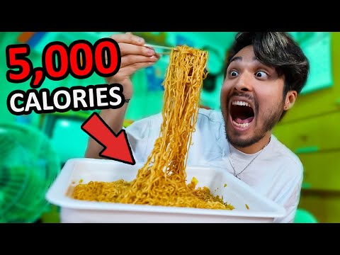 I Tried Eating The BIGGEST Cup Noodles in Japan | 4,000+ CALORIES