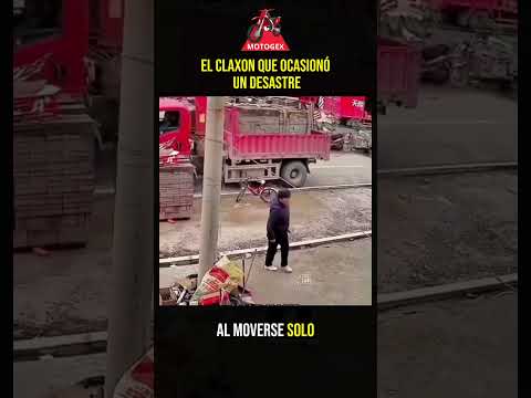 Camión Es Tragado Por La Tierra