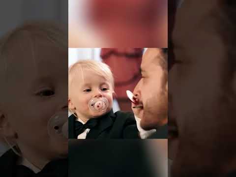 ذهب رجل إلى كازينو برفقة طفله الصغير. فجأة، التقط #shorts