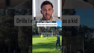 Receiving the ball in-stride from a curled run in behind is such a realistic game movement that I