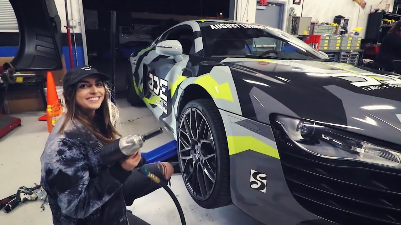 SHE DELETED THE TRACTION CONTROL AND DID DONUTS IN R8 SUPERCAR