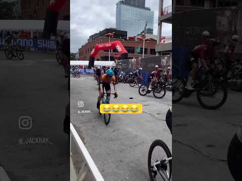 How did that even happen ? 😂😂 #youtubeshortsviral #shortsfeed