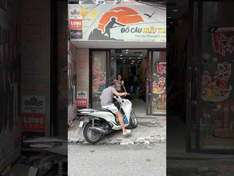 Pha đỗ xe cũng hợp lý  #funny #shortvideo #youtubeshorts #comedy #docauhieuthao #giaitri #haihuoc