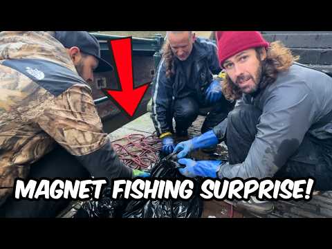 What People Lost in the Canal of Amsterdam! Magnet Fishing Surprise