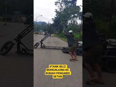 RUMAH PENGABDI SETAN #stankibliz #vespaextrememenolakpunah #vespa