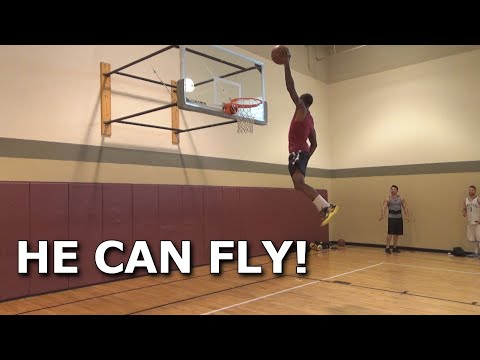 He jumps so High 🤯 6'0" Will Bunton's 50" vertical nasty Dunks