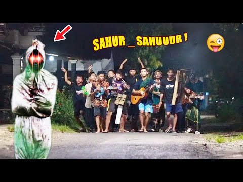 Prank Pocong Terlucu dibulan Puasa! bangunin Sahur sampe kocar kacir 🤣