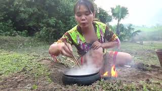 Wild survival and cooking girl meets bad guys - Camping in the forest
